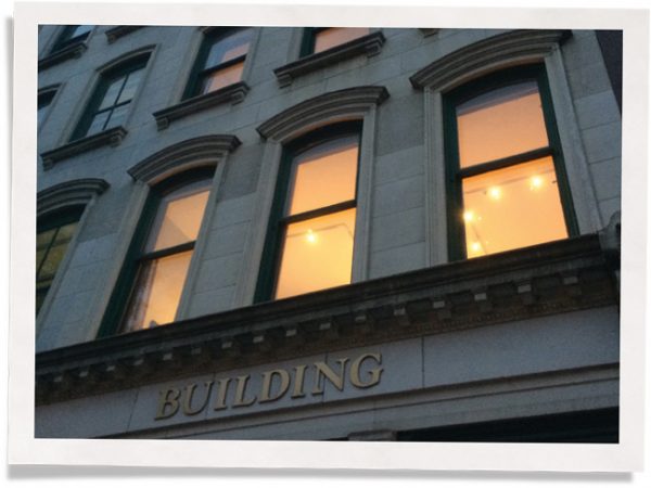 纽约市的公寓窗户翻新隔音插页manbetx客户端应用下载