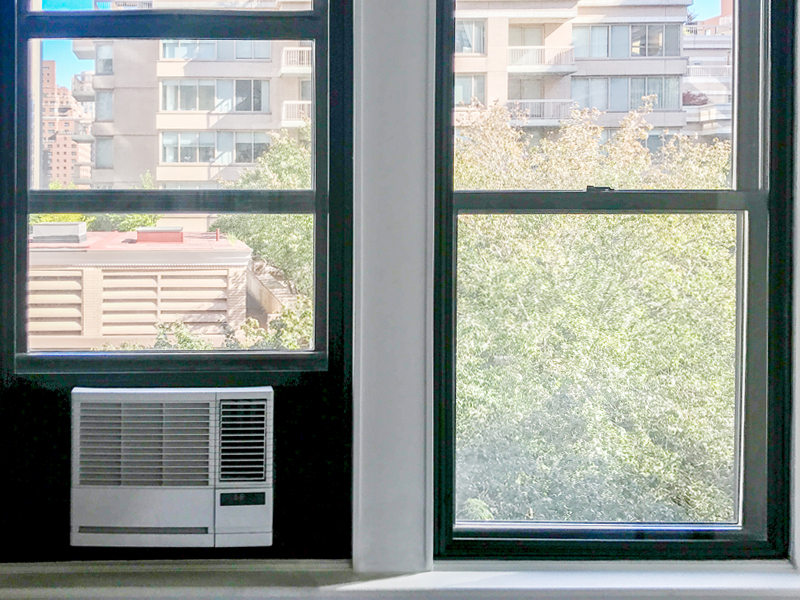 安装在空调机组周围的视窗插孔，可防止空气污染，增加空气流量